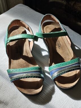 Naot Sandals Women's Size 38